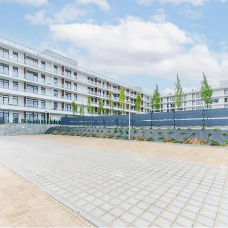 Aparts Care 100m Od Plazy Parking 公寓 *